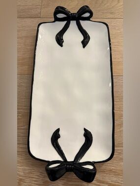 Bella Lux Gorgeous Ceramic White Serving Platter W/ Hand Painted Black Bows NWT